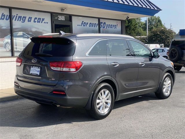 2017 Kia Sorento LX