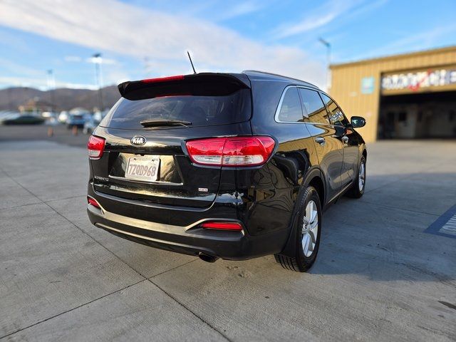 2017 Kia Sorento LX