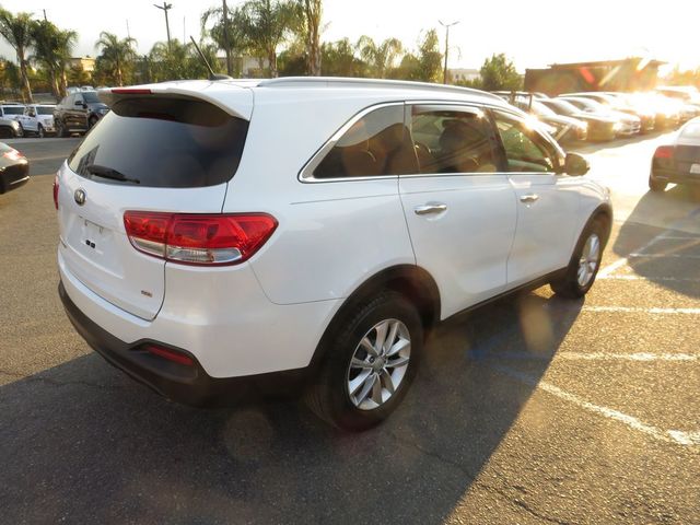 2017 Kia Sorento LX