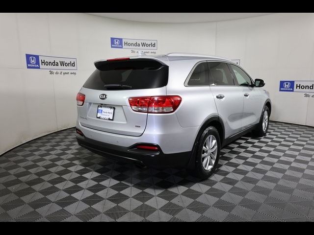 2017 Kia Sorento LX