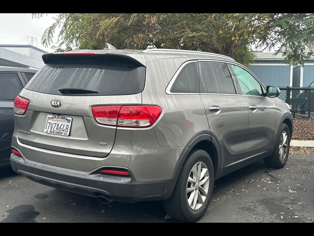 2017 Kia Sorento LX