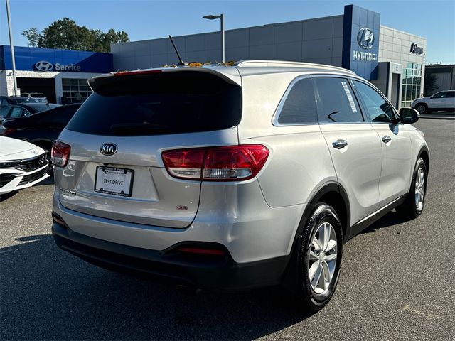 2017 Kia Sorento LX