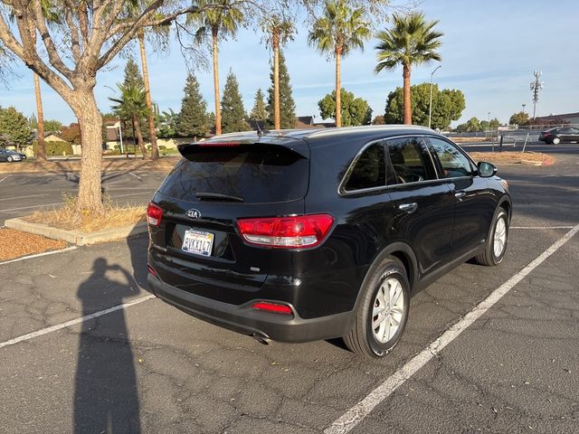 2017 Kia Sorento LX