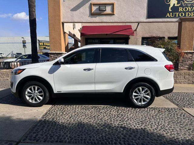 2017 Kia Sorento LX