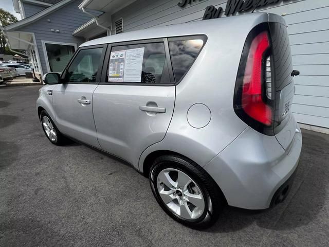 2017 Kia Soul Base