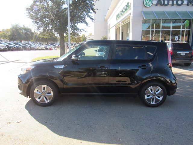 2017 Kia Soul EV Base