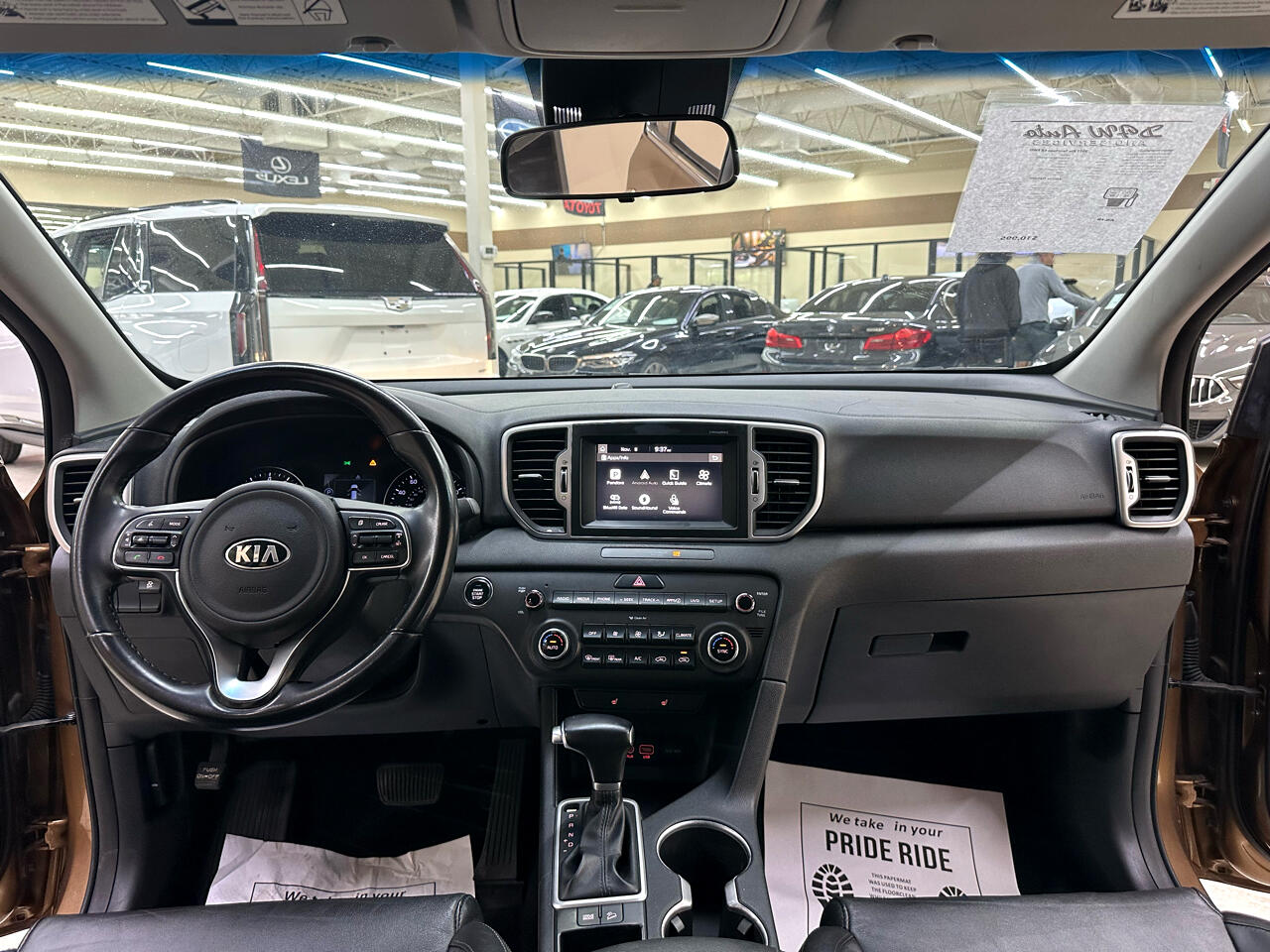 Vehicle image 29 of 41