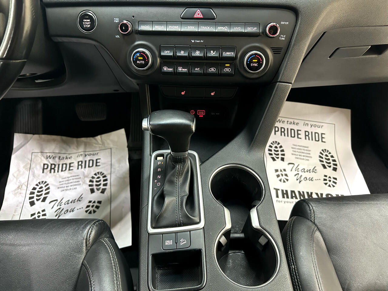 Vehicle image 27 of 41
