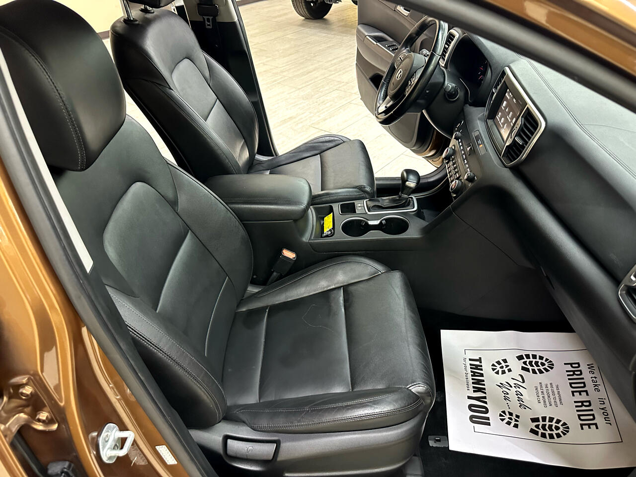 Vehicle image 38 of 41