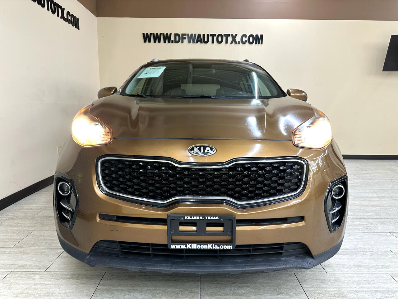 Vehicle image 10 of 41