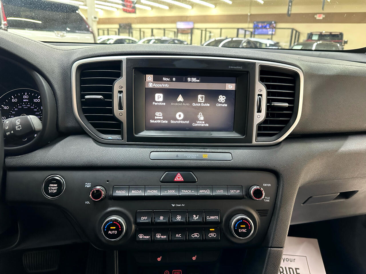 Vehicle image 26 of 41