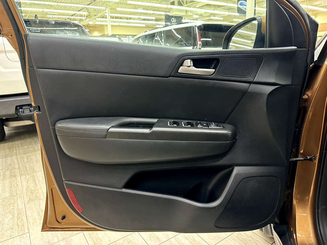 Vehicle image 15 of 41