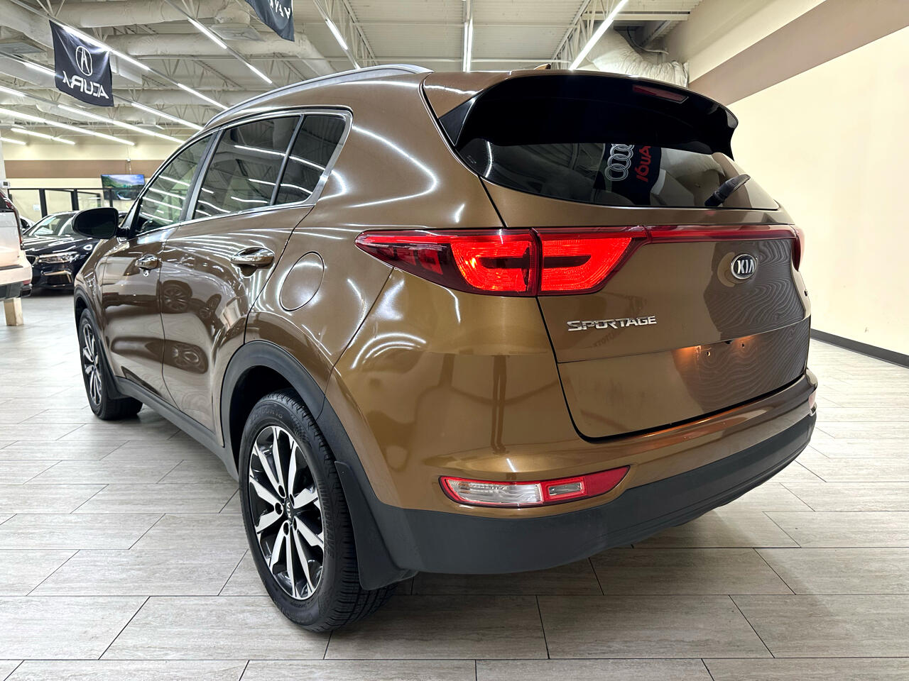 Vehicle image 7 of 41