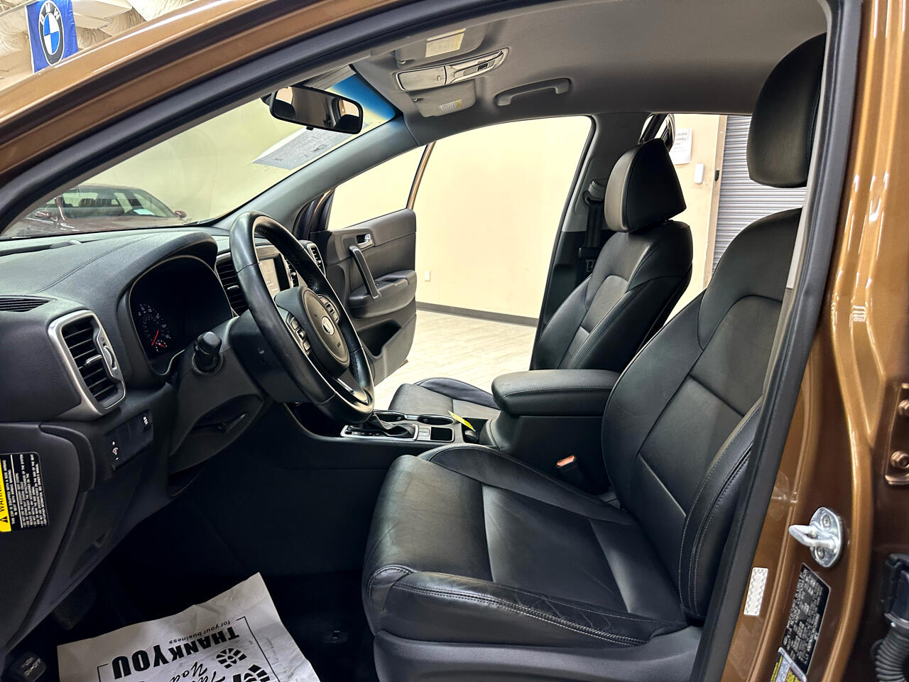 Vehicle image 21 of 41