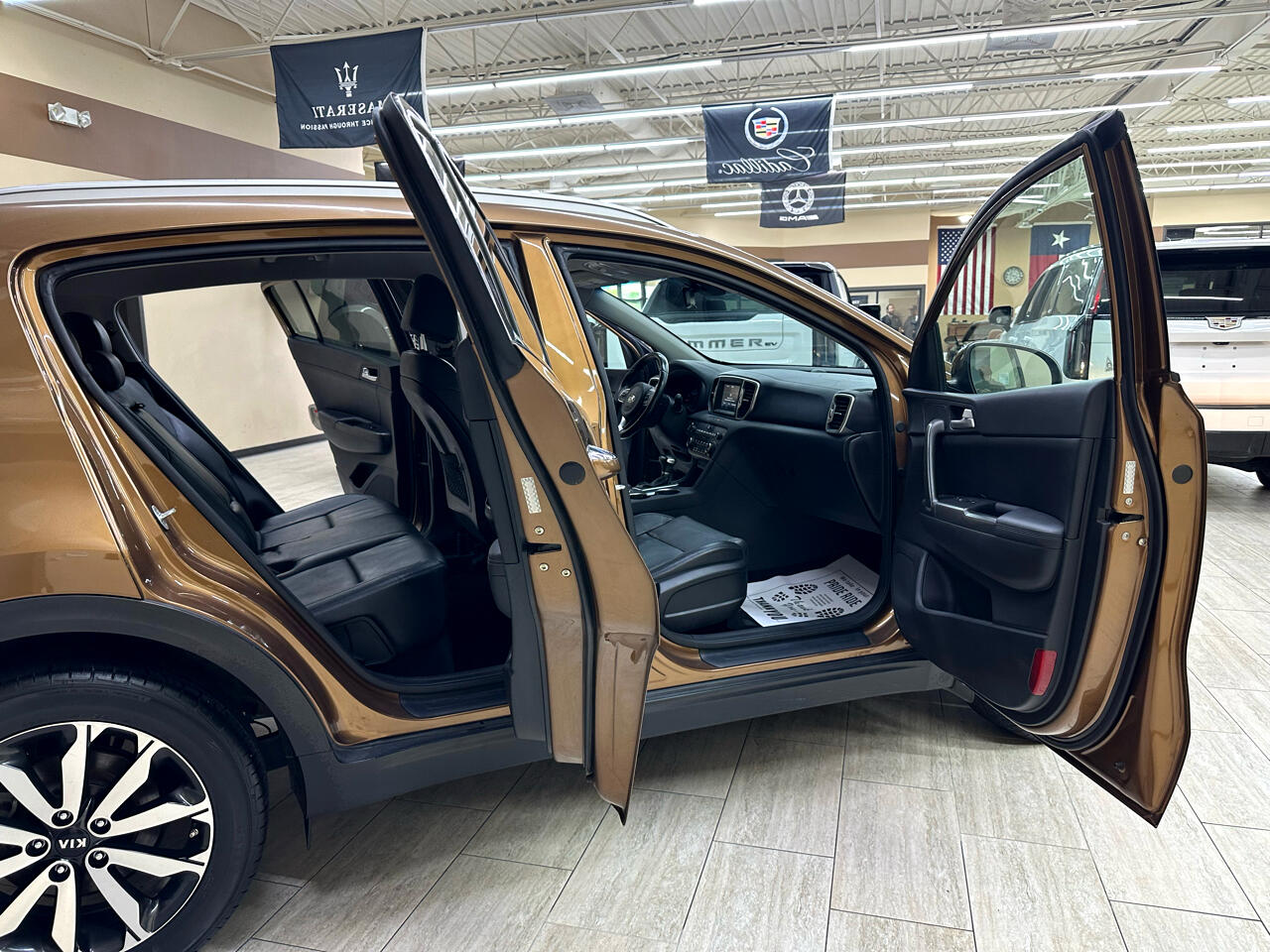 Vehicle image 11 of 41