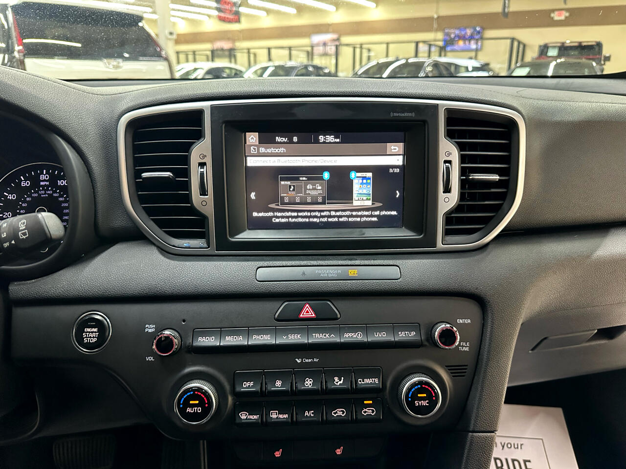 Vehicle image 25 of 41