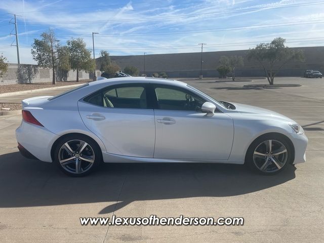 2017 Lexus IS Turbo