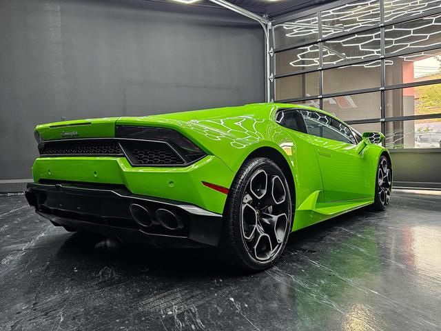 2017 Lamborghini Huracan Base