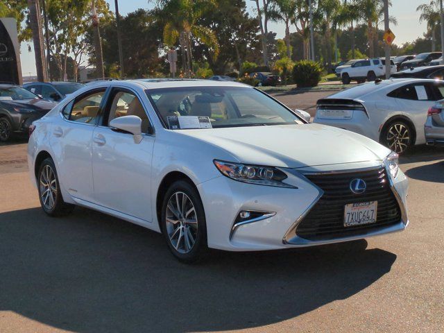 2017 Lexus ES 300h