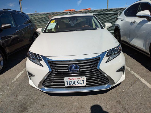 2017 Lexus ES 300h