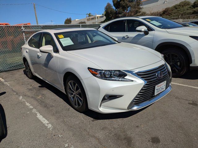 2017 Lexus ES 300h