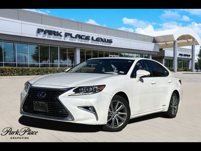 2017 Lexus ES 300h