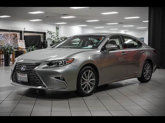 2017 Lexus ES 300h