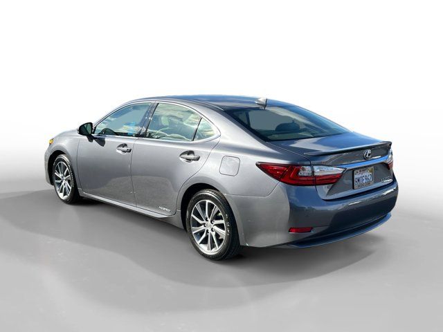 2017 Lexus ES 300h