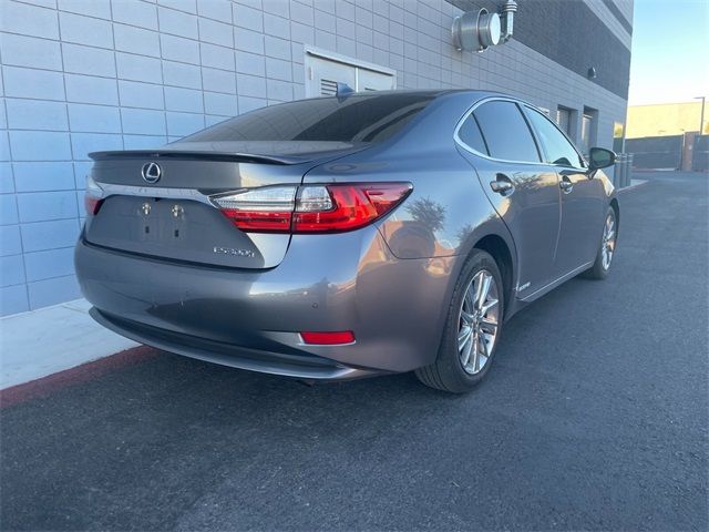 2017 Lexus ES 300h