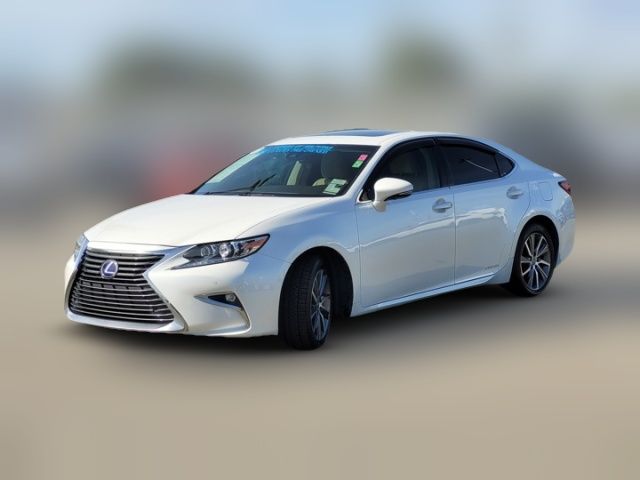 2017 Lexus ES 300h