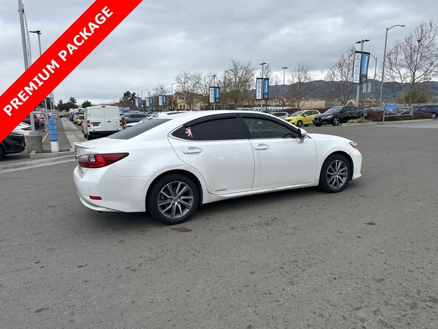 2017 Lexus ES 300h