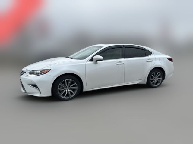 2017 Lexus ES 300h