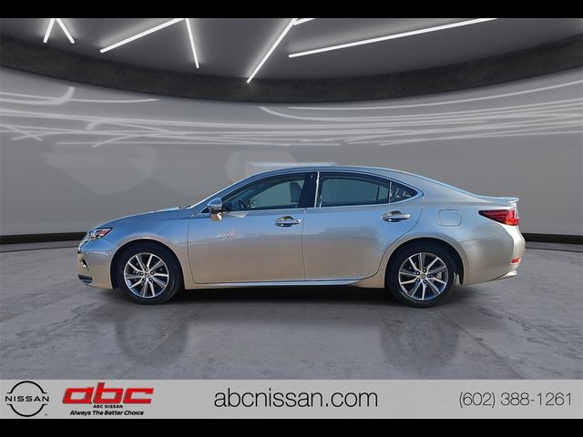 2017 Lexus ES 300h