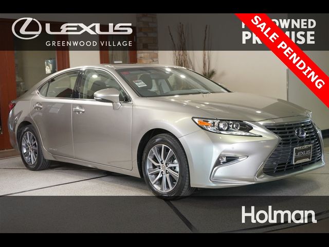 2017 Lexus ES 300h