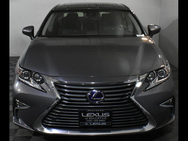 2017 Lexus ES 300h