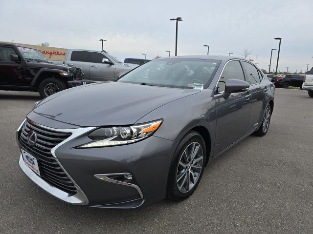 2017 Lexus ES 300h