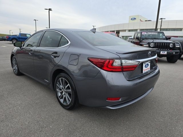 2017 Lexus ES 300h