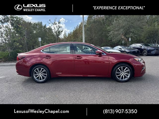 2017 Lexus ES 300h