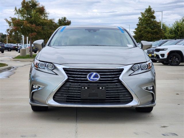 2017 Lexus ES 300h