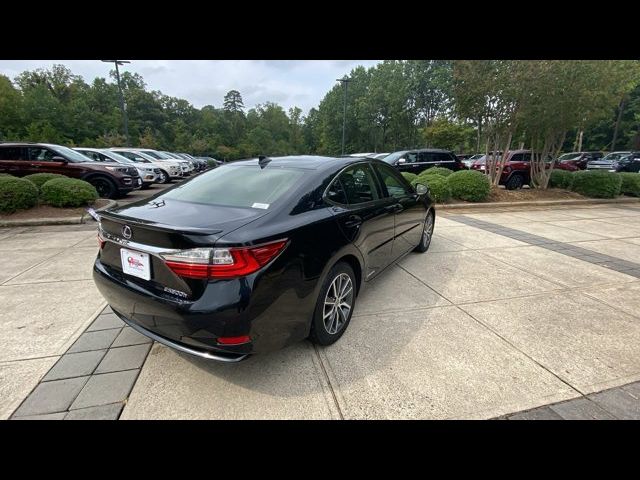 2017 Lexus ES 300h