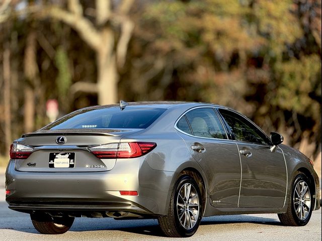 2017 Lexus ES 300h