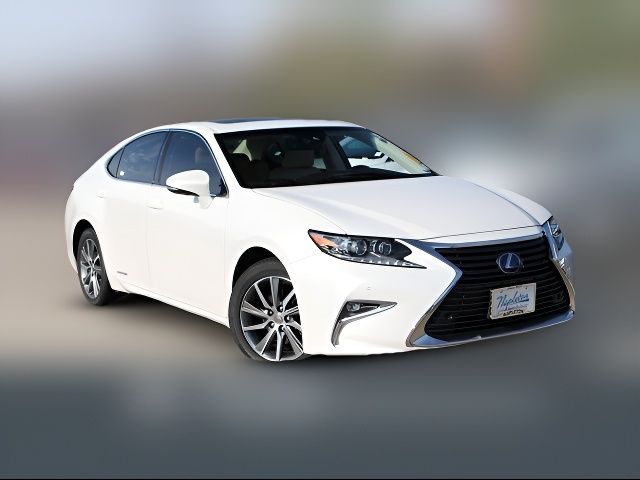 2017 Lexus ES 300h