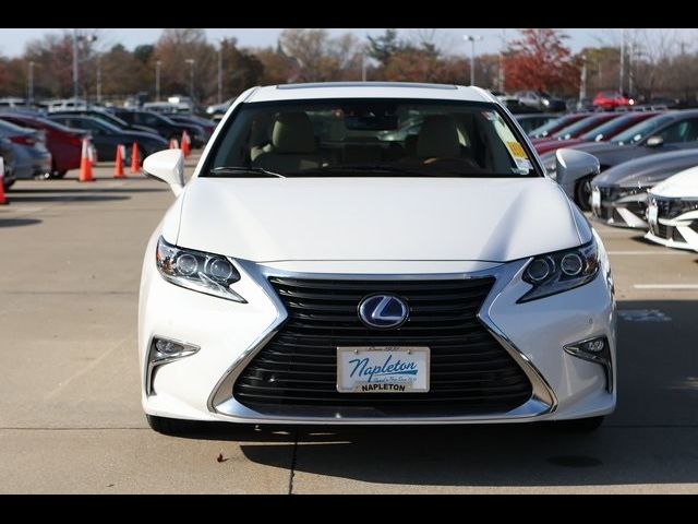 2017 Lexus ES 300h