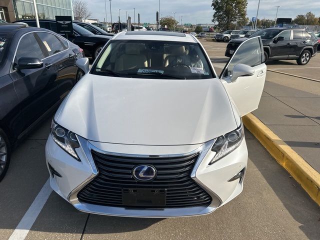 2017 Lexus ES 300h