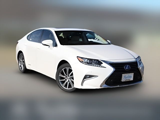 2017 Lexus ES 300h