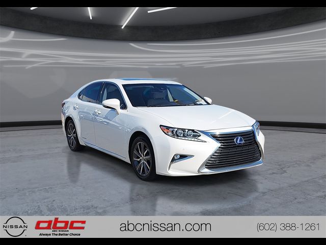 2017 Lexus ES 300h