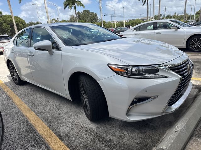 2017 Lexus ES 350