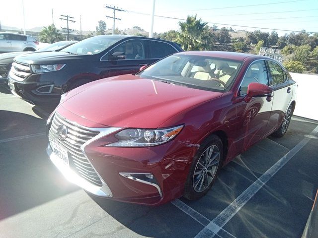 2017 Lexus ES 300h