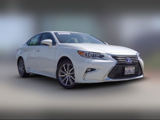 2017 Lexus ES 300h