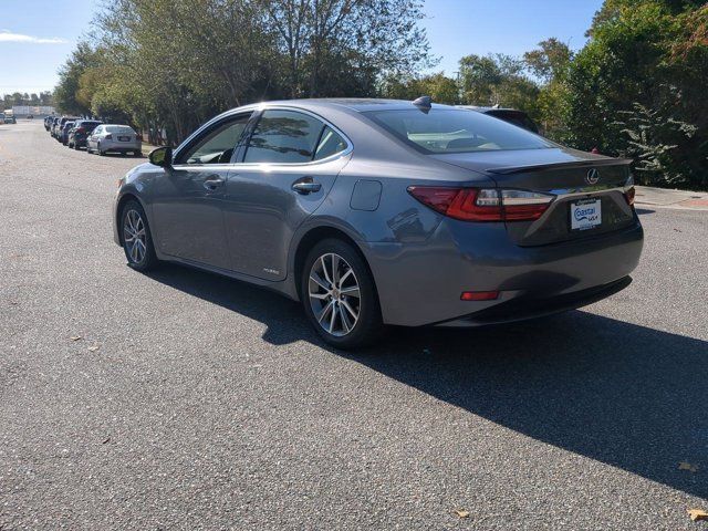 2017 Lexus ES 300h